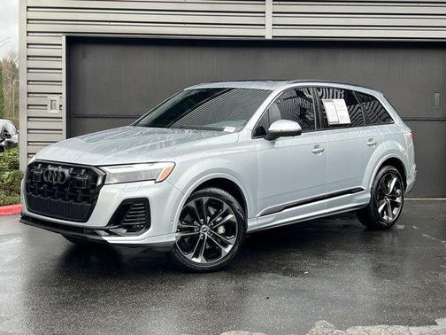2025 Audi Q7 55 Premium Plus