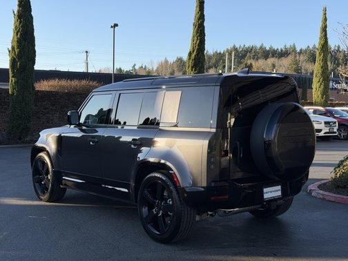 2026 Land Rover Defender 110 X-Dynamic SE