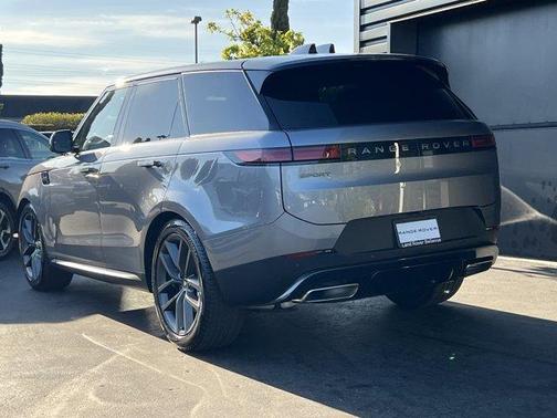 2025 Land Rover Range Rover Sport P360 SE