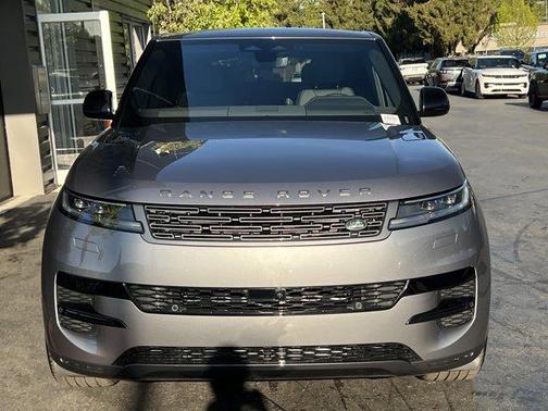 2025 Land Rover Range Rover Sport P360 SE