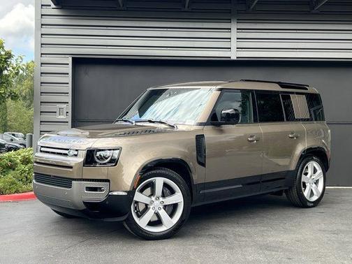 2025 Land Rover Defender P400 X-Dynamic SE