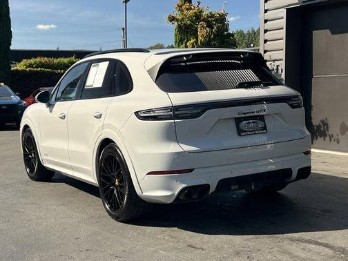 2023 Porsche Cayenne GTS