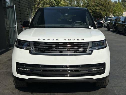 2025 Land Rover Range Rover P400 SE