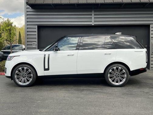 2025 Land Rover Range Rover P530 SE 7 Seat