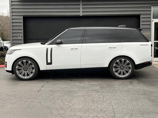 2025 Land Rover Range Rover P530 SE 7 Seat
