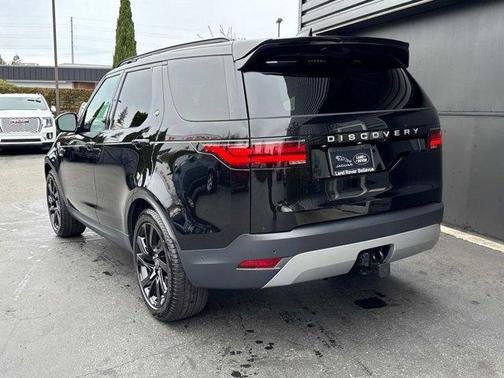 2025 Land Rover Discovery P300 S