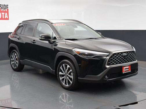 2022 Toyota Corolla Cross XLE