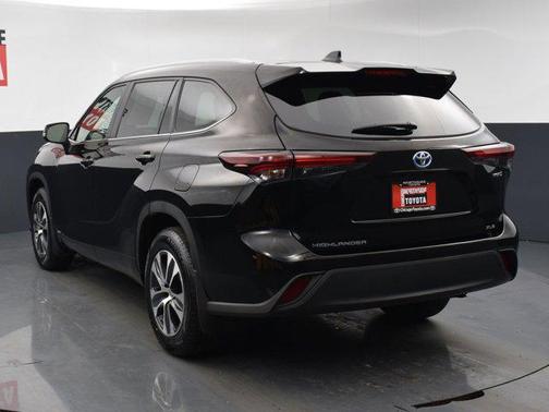 2024 Toyota Highlander Hybrid XLE