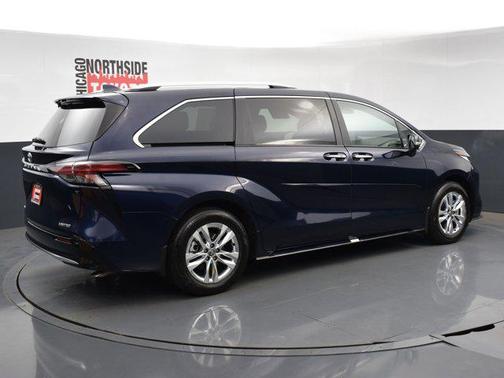 2025 Toyota Sienna Limited 7-Passenger