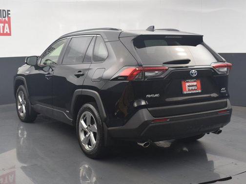 2021 Toyota RAV4 Hybrid XLE Premium