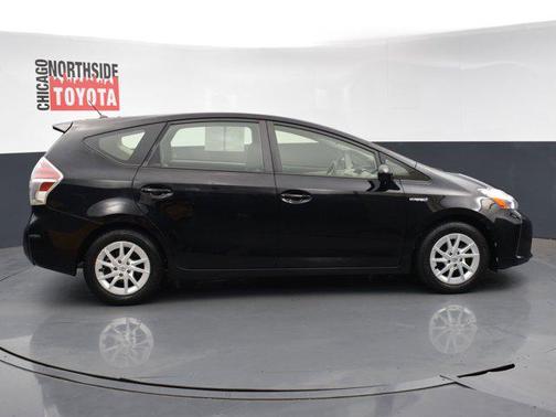 2016 Toyota Prius v Two