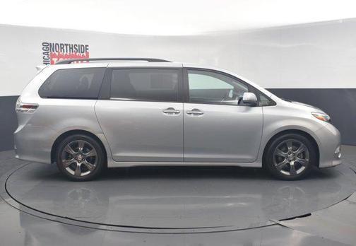 2016 Toyota Sienna SE
