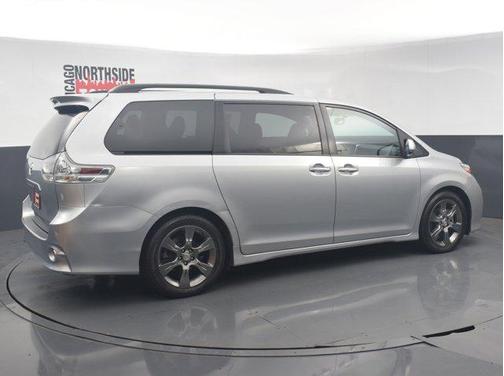 2016 Toyota Sienna SE