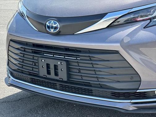 2021 Toyota Sienna XLE 7 Passenger