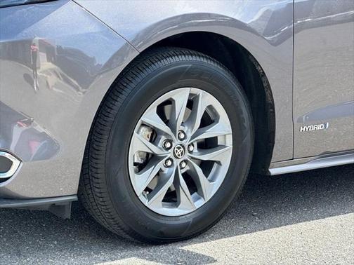 2021 Toyota Sienna XLE 7 Passenger