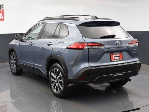 2025 Toyota Corolla Cross XLE