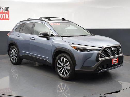 2025 Toyota Corolla Cross XLE