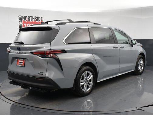 2022 Toyota Sienna Woodland Edition