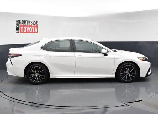 Ice Cap 2024 Toyota Camry SE