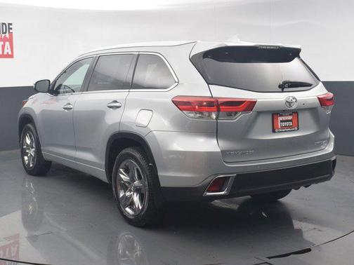 2019 Toyota Highlander Limited Platinum