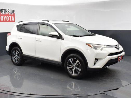 Super White 2016 Toyota RAV4 XLE