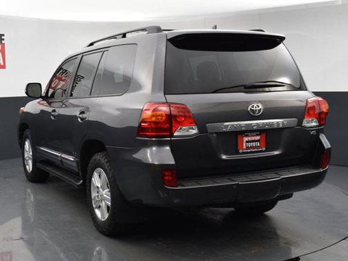 Magnetic Gray Metallic 2015 Toyota Land Cruiser Base