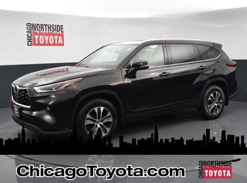Opulent Amber 2021 Toyota Highlander XLE