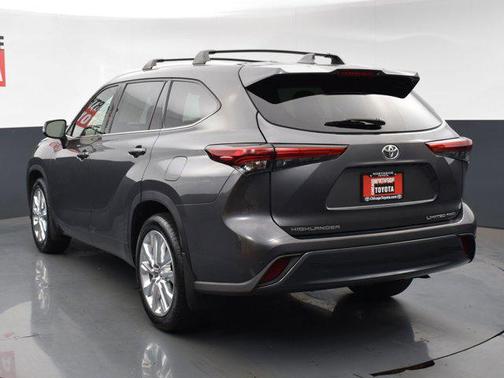2022 Toyota Highlander Limited