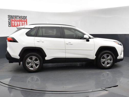 Ice Cap 2024 Toyota RAV4 XLE