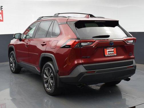 2023 Toyota RAV4 Hybrid XLE Premium