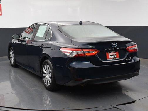2019 Toyota Camry Hybrid LE
