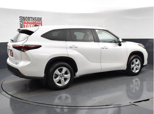 2024 Toyota Highlander LE