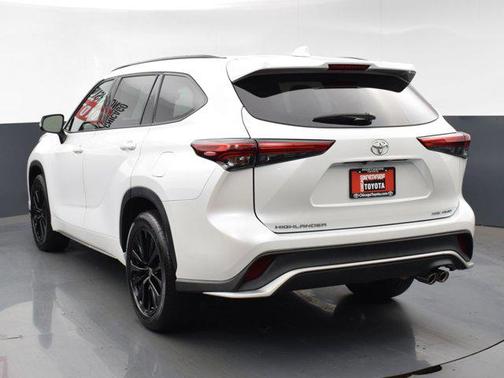 2023 Toyota Highlander XSE