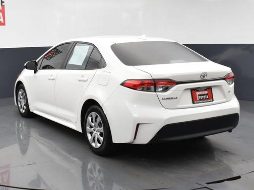 Ice Cap 2023 Toyota Corolla LE