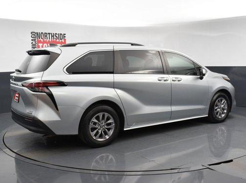 2021 Toyota Sienna LE