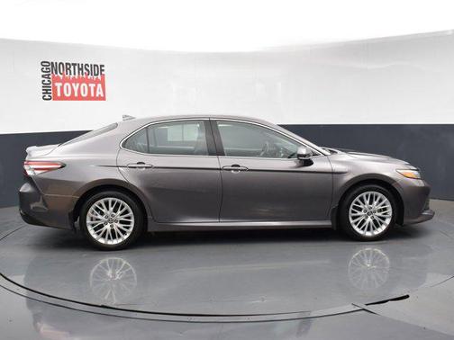 2020 Toyota Camry Hybrid XLE