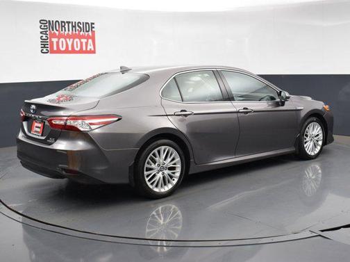 2020 Toyota Camry Hybrid XLE