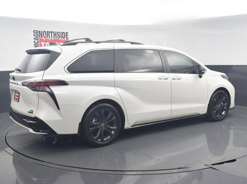 2023 Toyota Sienna XSE 7 Passenger