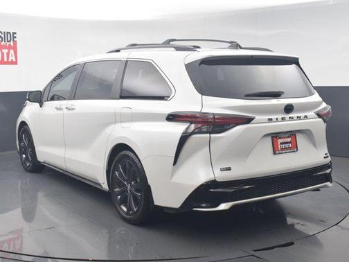 2023 Toyota Sienna XSE 7 Passenger