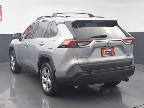 2021 Toyota RAV4 Hybrid XLE Premium