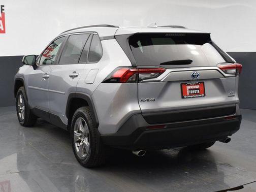 2023 Toyota RAV4 Hybrid XLE