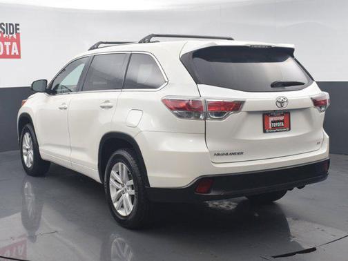 2015 Toyota Highlander LE