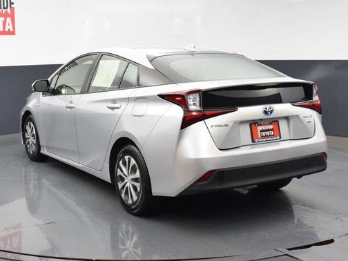 2022 Toyota Prius L