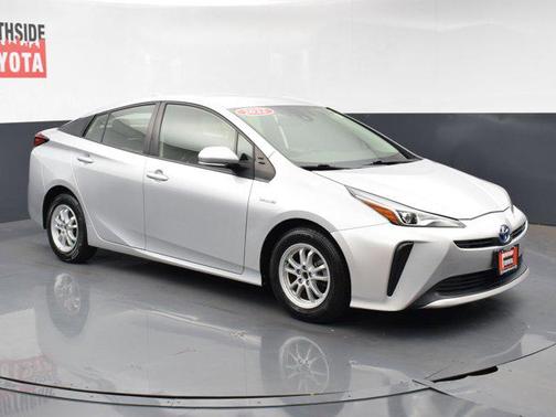 2022 Toyota Prius L