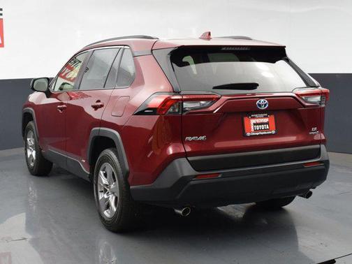 2024 Toyota RAV4 Hybrid LE