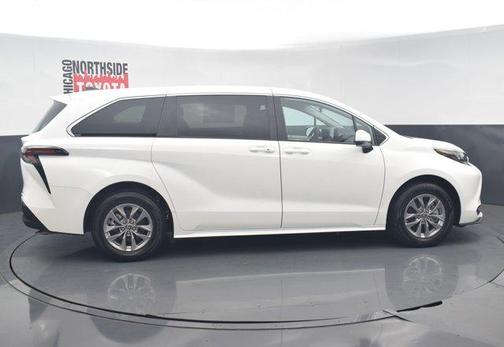 2024 Toyota Sienna LE