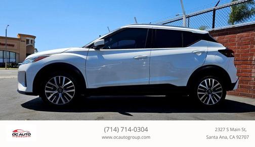 White 2022 Nissan Kicks SV