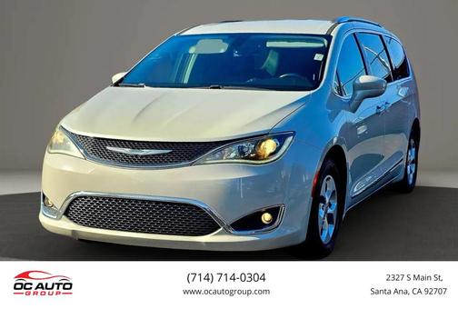 2017 Chrysler Pacifica Touring-L