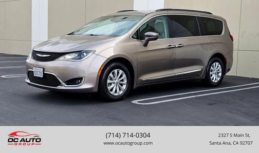 2017 Chrysler Pacifica Touring-L