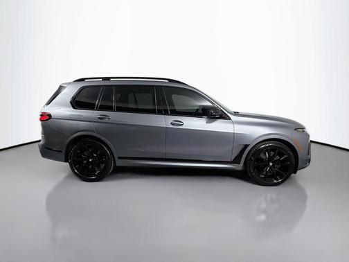 2026 BMW X7 M60i